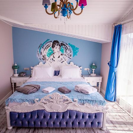 Limnades Hotel Ιζνίκ Εξωτερικό φωτογραφία