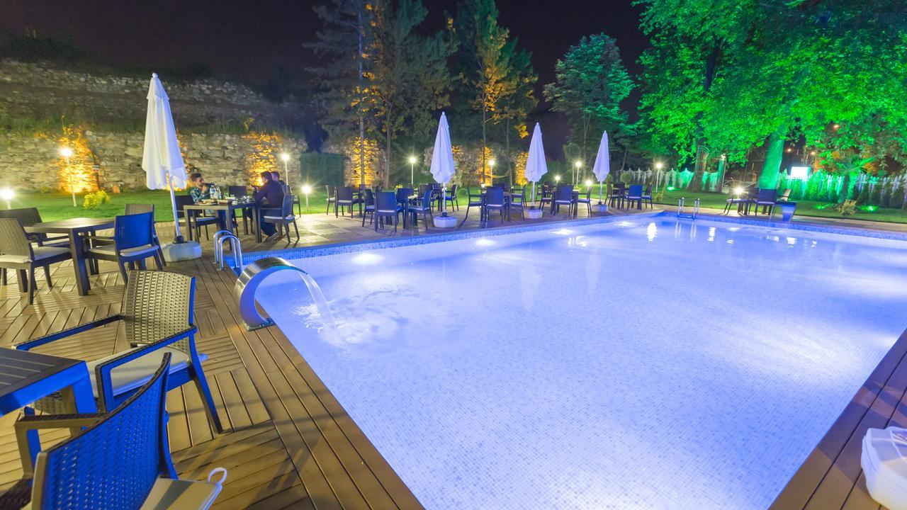 Limnades Hotel Ιζνίκ Εξωτερικό φωτογραφία